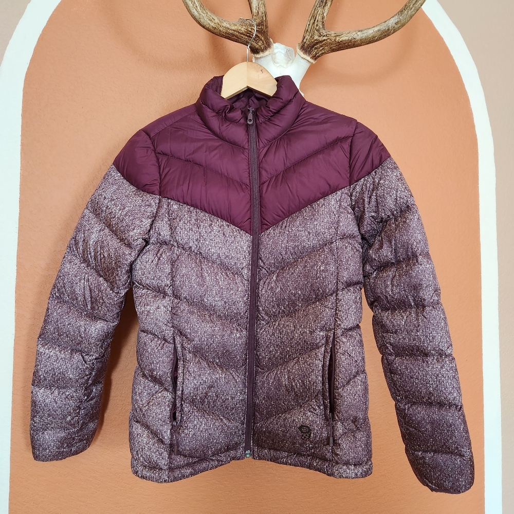 Mountain Hardware Ratio printed Q shield M purple made with feathers and down